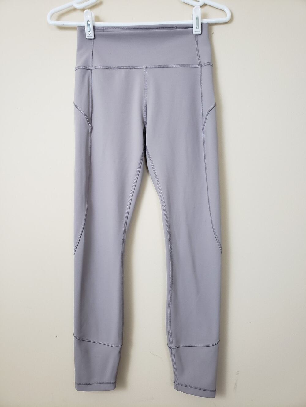 Lululemon In Movement Womens Pants Crop Leggings Everlux Size 6 Yoga GYM